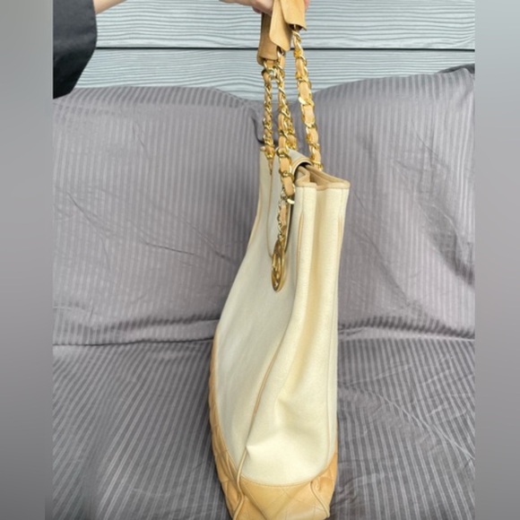 AUTHENTIC - CHANEL TIMELESS/CLASSIQUE LEATHER & CANVAS TOTE serial in tact - Picture 5 of 10